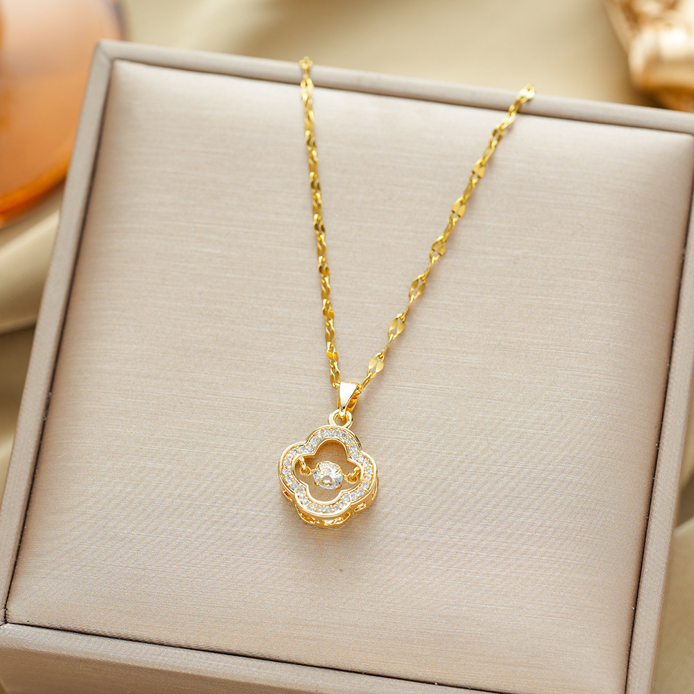 Elegant Clover Titanium Steel Necklace For Women