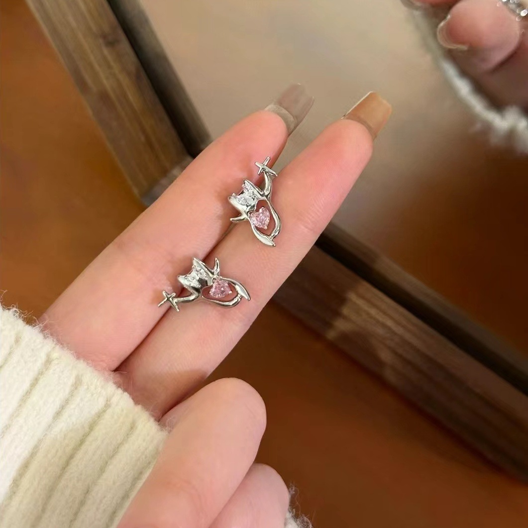 Cute Star Picking Kitten Ear Studs Special-interest Design