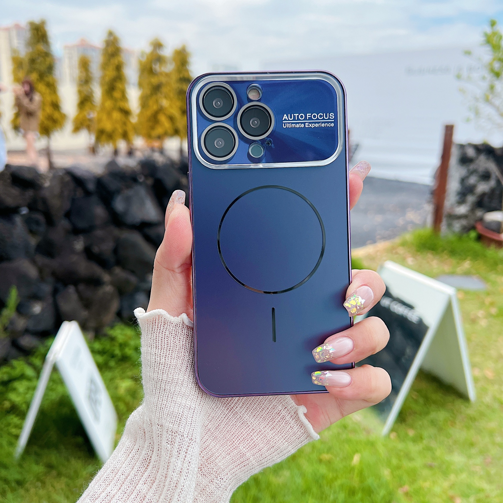 Laser-Cut Large-Window Lens Ring Magnetic Phone Case 8