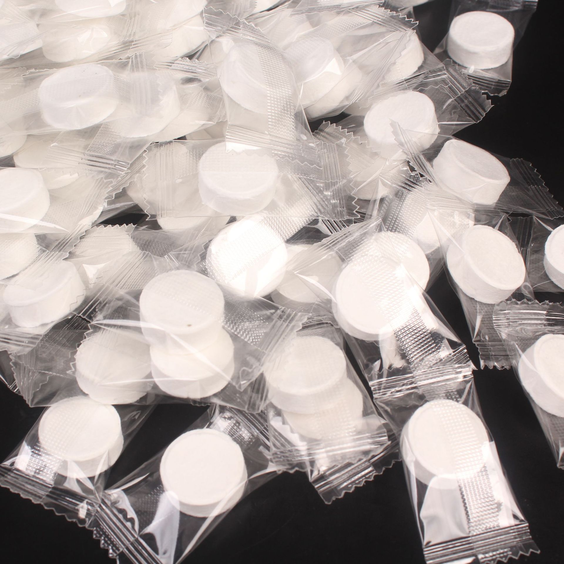 Disposable Compression Towel Transparent Packaging