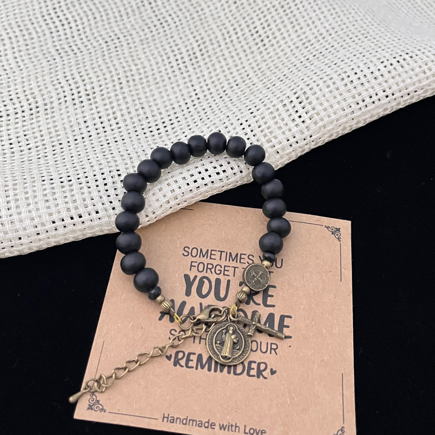 https://cf.cjdropshipping.com/quick/product/86c6baf0-cf5f-4882-9769-afddab0acf3d.jpg