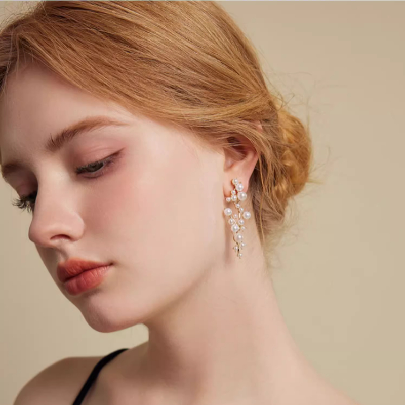 Fashion Silver Needle Design Pearl Earrings