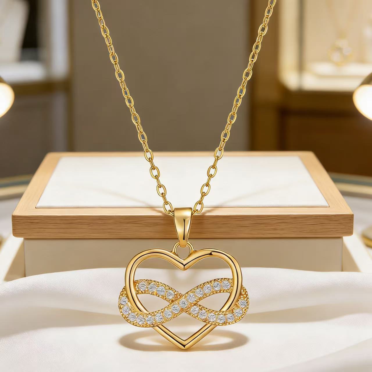 Heart Shaped Zircon Necklace Clavicle Chain Pendant