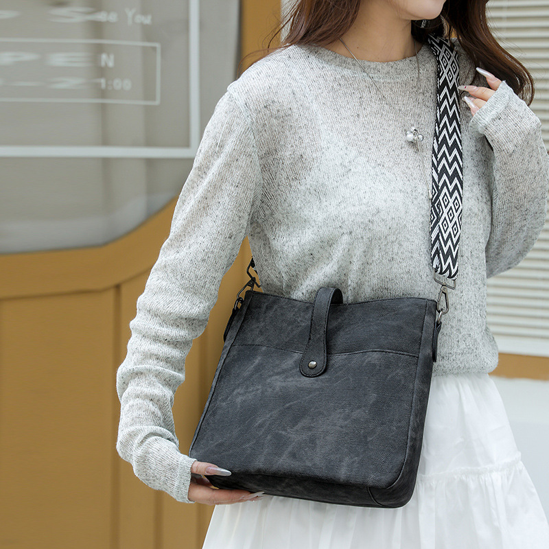 Summer Niche Textured Underarm Bags