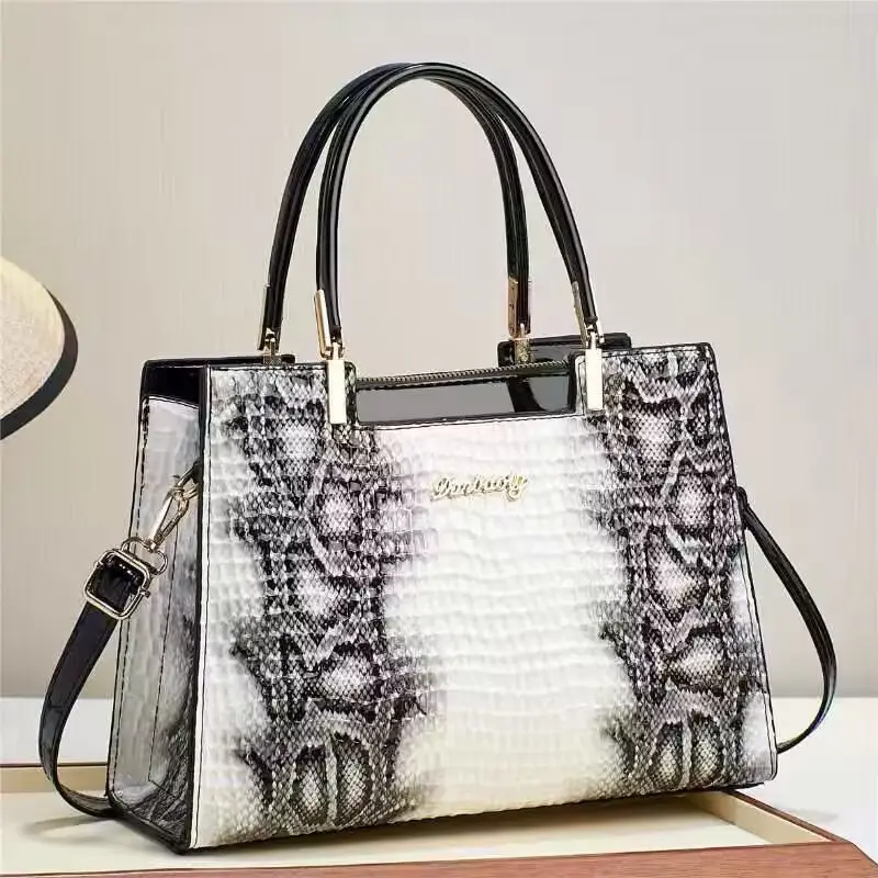 One-shoulder Portable Messenger Bag Is Popular for Women's Large