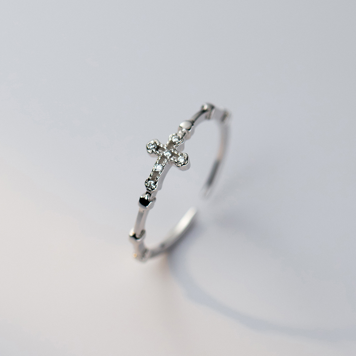 925 Sterling Silver Cold Wind Diamond Cross Ring