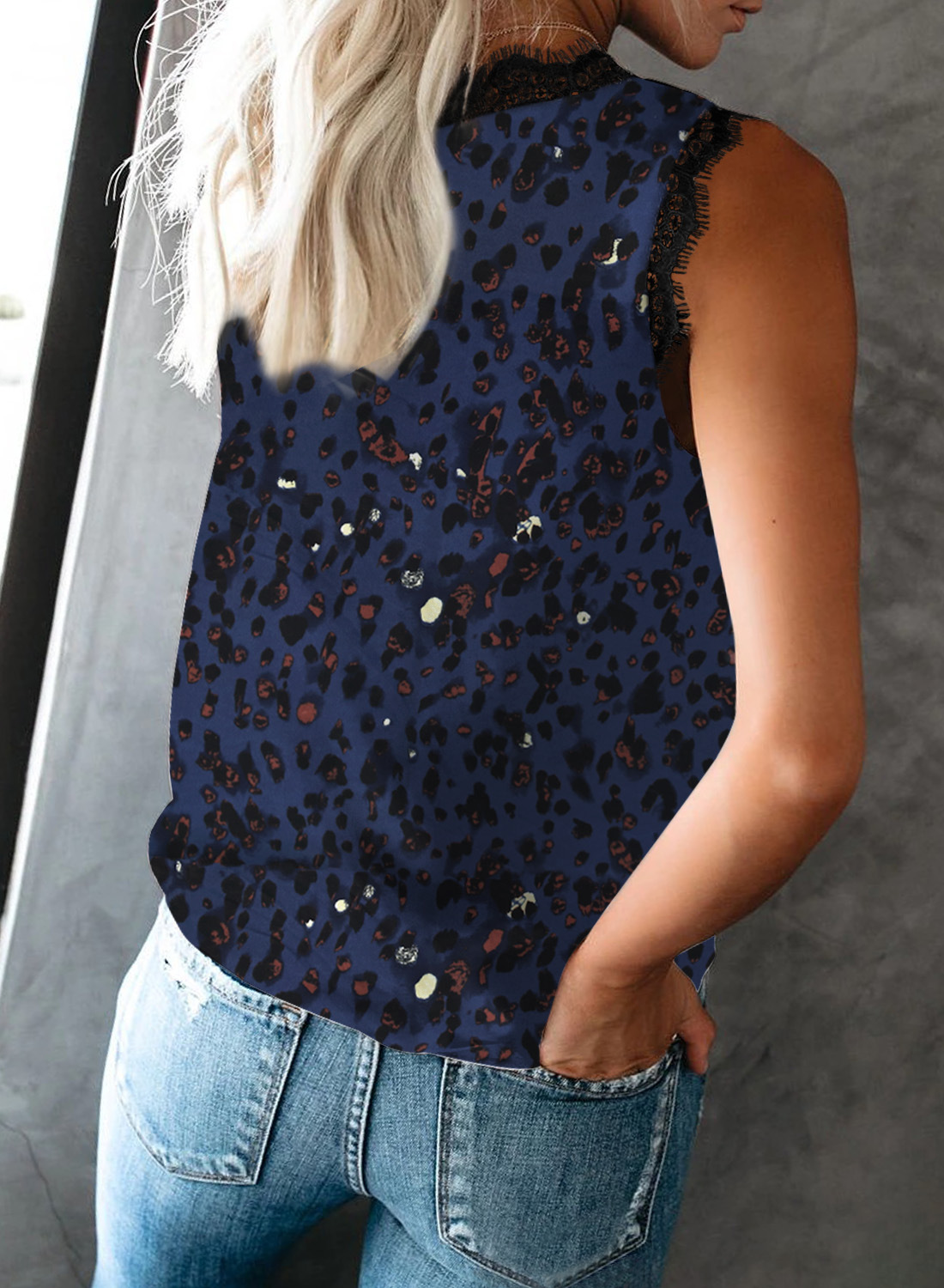 Title 10, Lace Sleeveless Printed Lace Collared Blouse Eu...