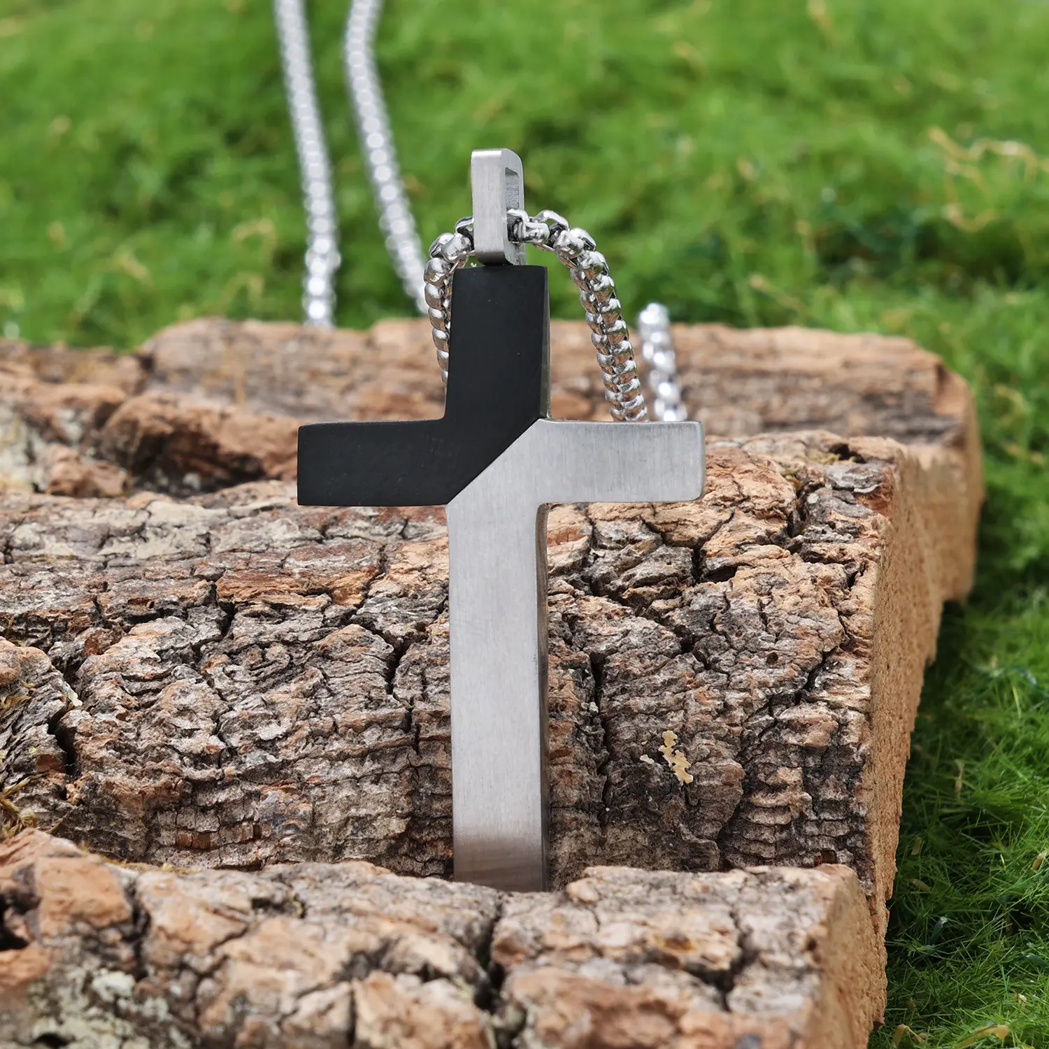 Retro-style Minimalist Two-tone Patchwork Cross Titanium Steel