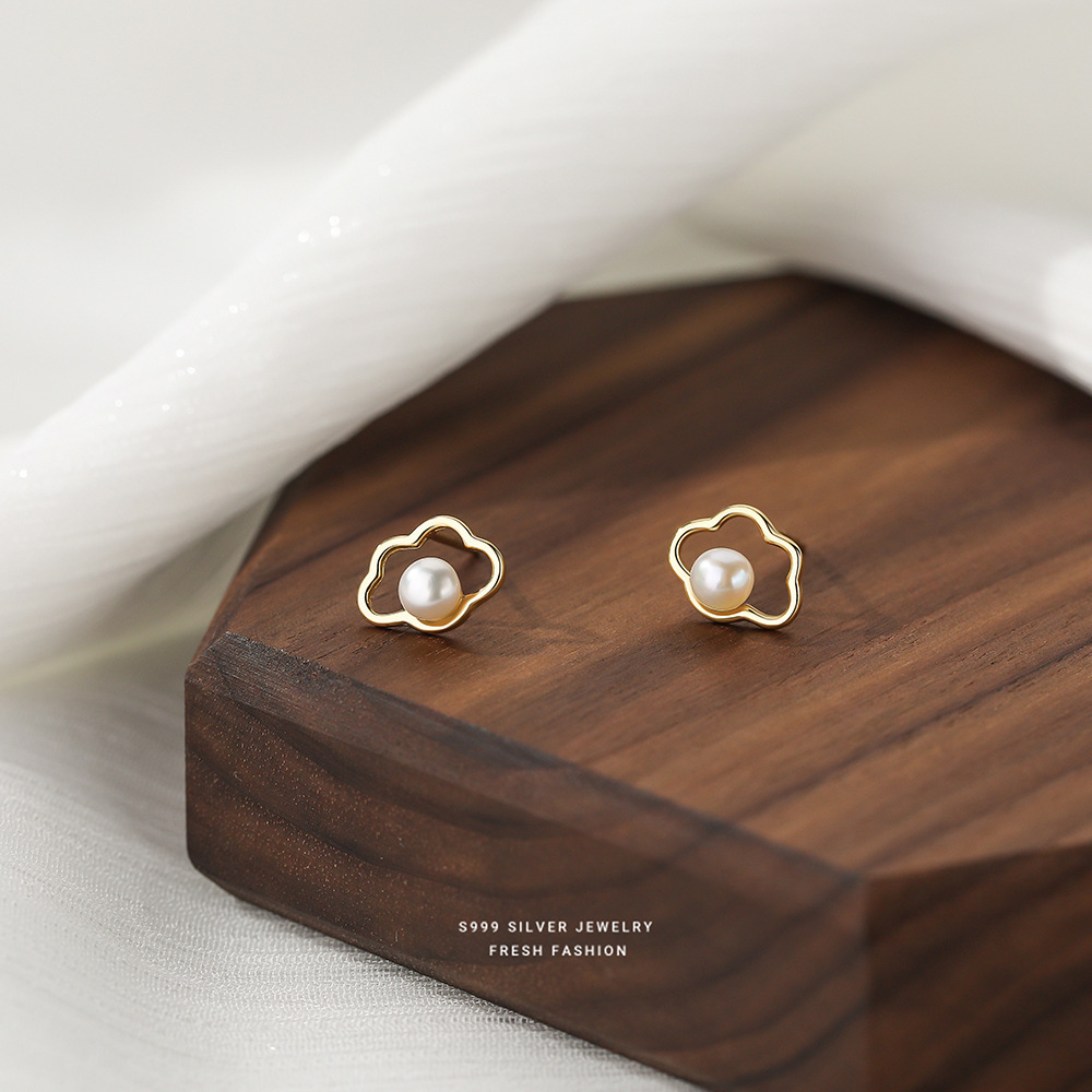 Temperament Entry Lux Xiangyun Ruyi Earrings For Women