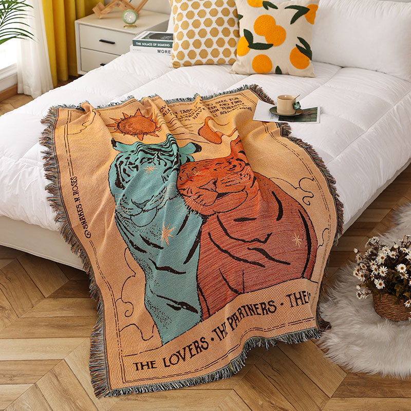 Retro Bedroom Sofa Throw Blanket Illustration Blanket — foto 6