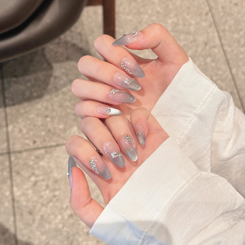 Niche Design Light Luxury Vibe Flattering To The Skin Detachable Nail Art product image