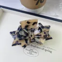 8 Light Leopard Print