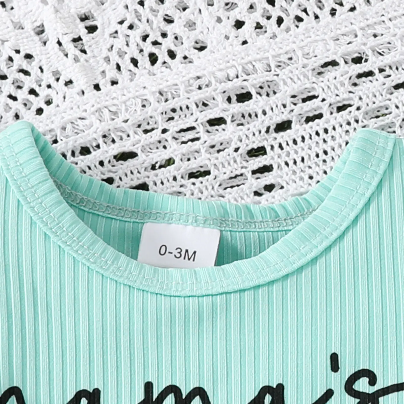Sunken Stripe Lace Sleeve Letter Printed Shorts Suit