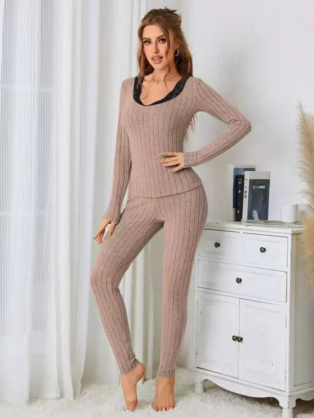 Slimming, High end Knit Top Lotus Root Color M - Shop at LoveMi