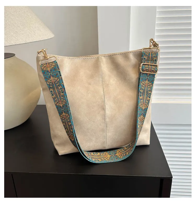 Women's Shoulder Bag With Ethnic Style Wide Shoulder Strap Ins Large Capacity Bucket Crossbody Bags Fashion Handbag - Cream