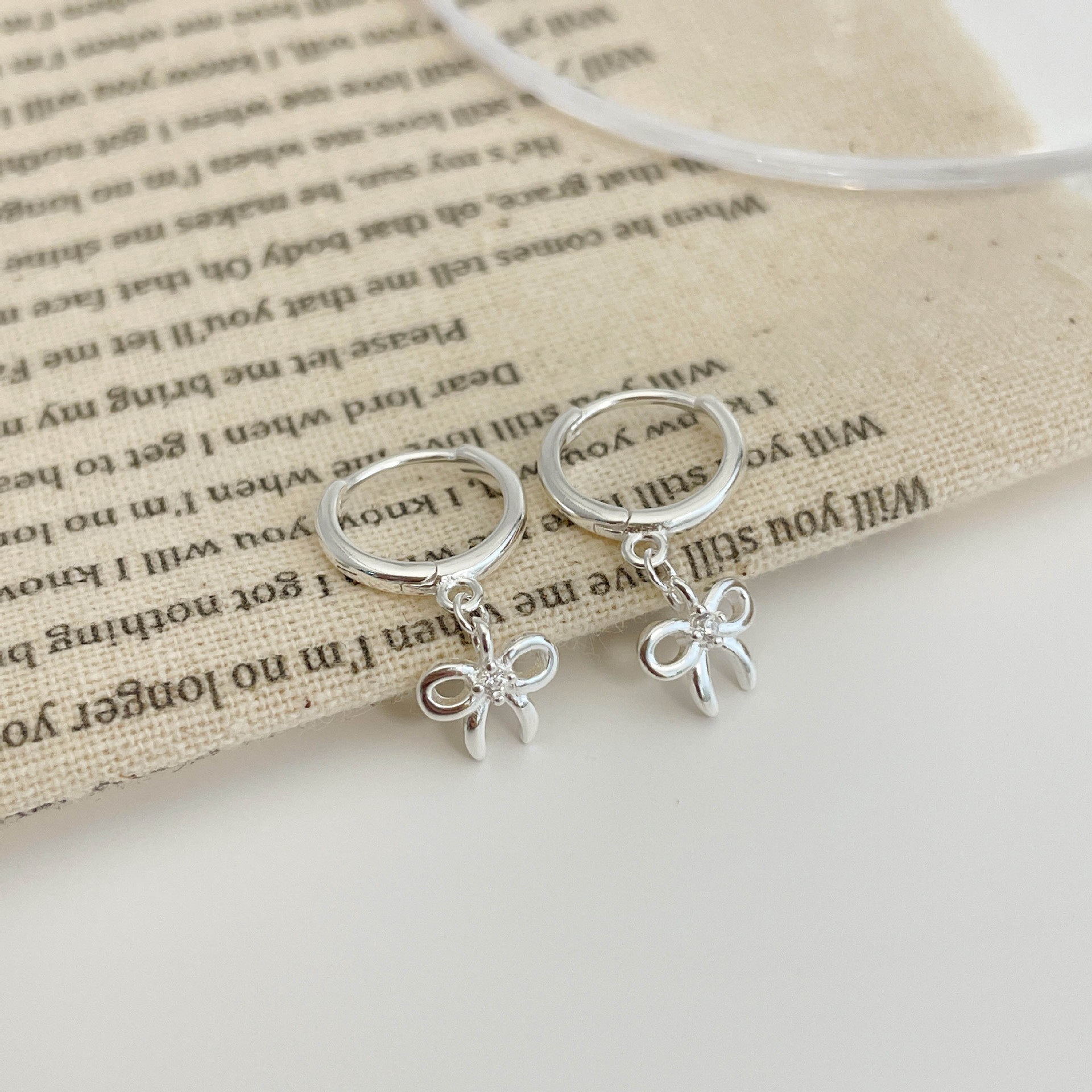 S925 Sterling Silver Temperamental Sweet Bow Ear Clip Women
