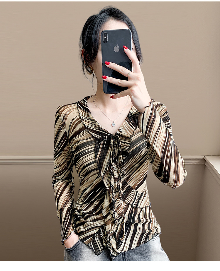 Fashionable Sheer Mesh Floral Long-Sleeve Top For Women 28 8887e3e4 2745 4777 aecc 235ec9d7f676
