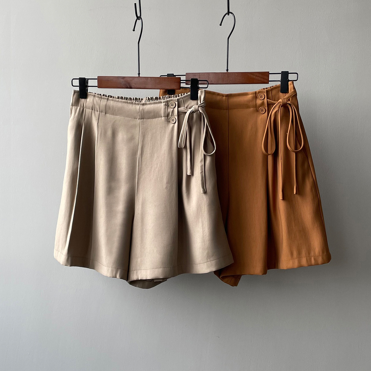 Title 13, Damen Sommer Shorts mit hohem Bund, Schnürung u...