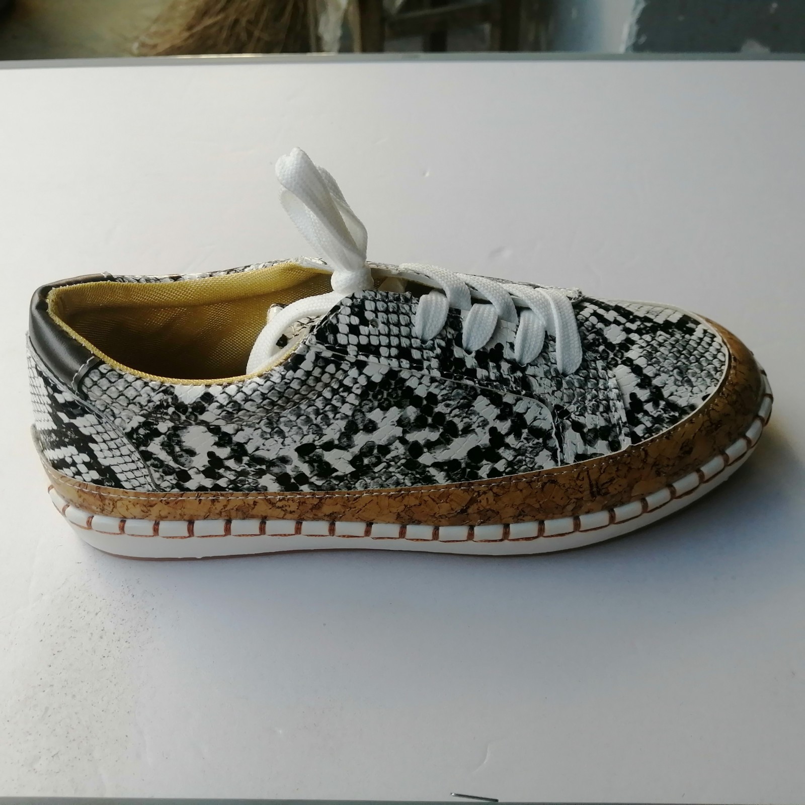 Plus-size Snake-print Chunky-soled Casual Shoes