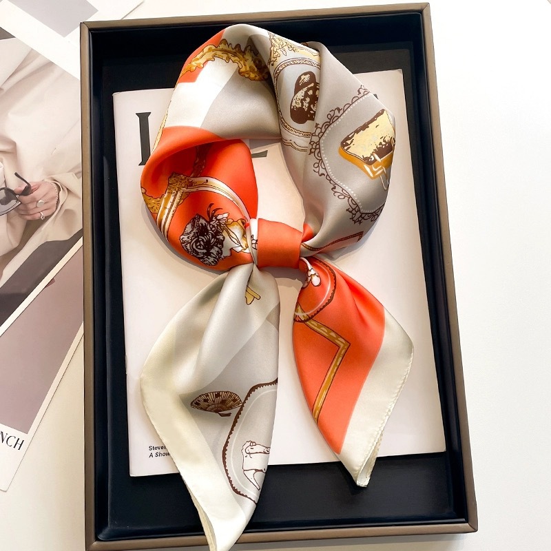 Black And White Striped Small Square Towel Silk Scarf Women’s Headscarf Spring And Autumn