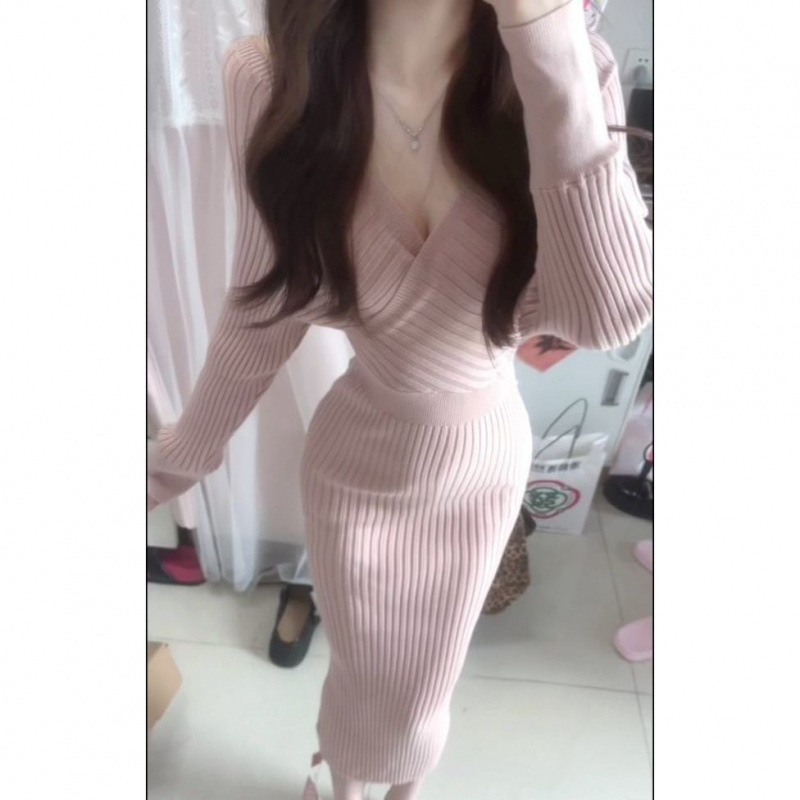 Long Sleeve Womens Sheath Dress For Fallwinter With A V Neck 6