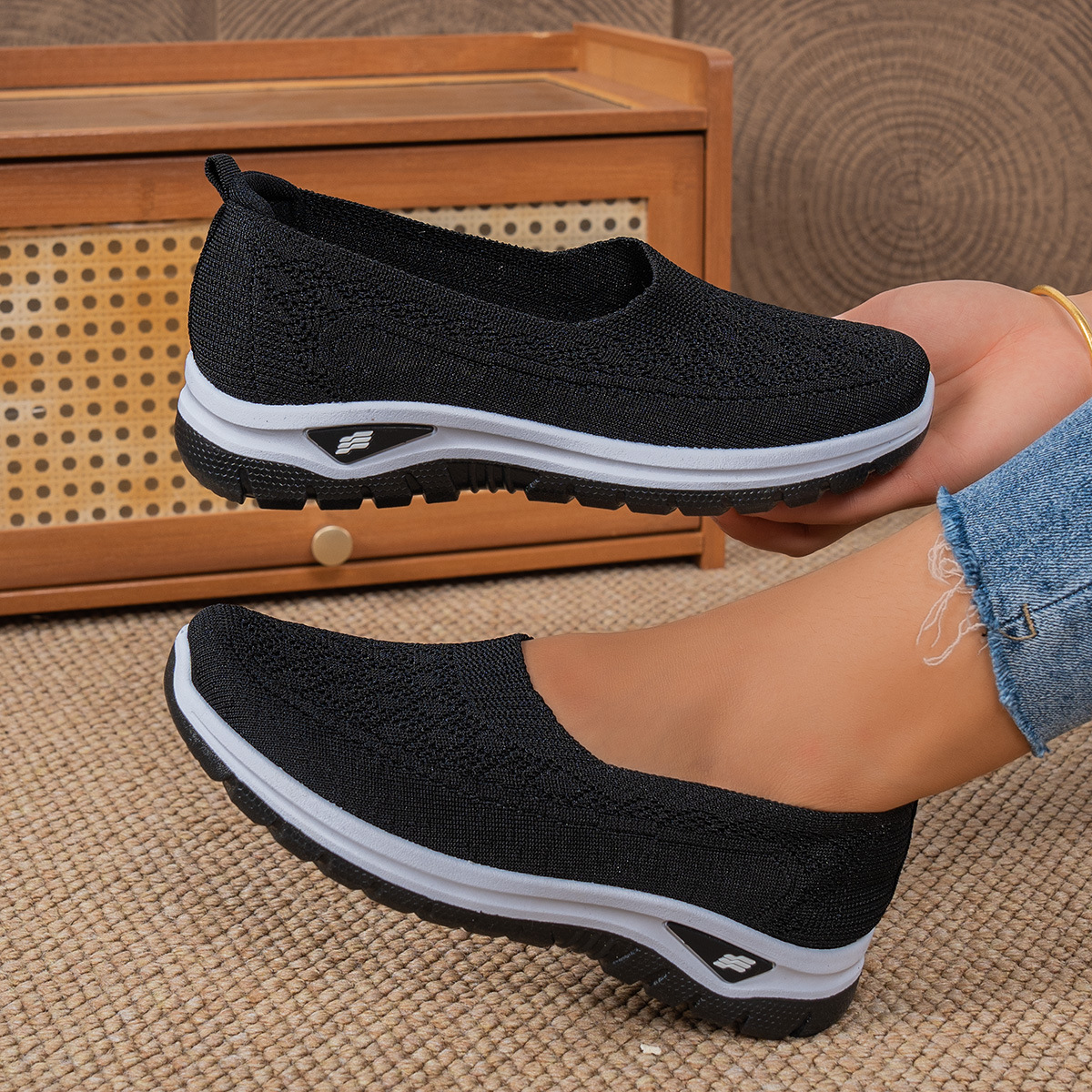 Women's Flyknit Breathable Mesh Casual Shoes