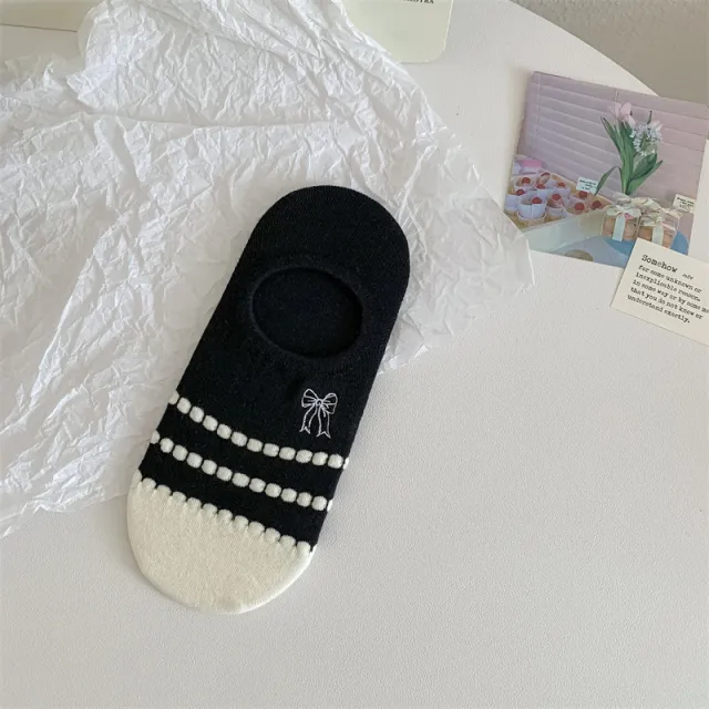 Black And White Cute Bubble Mouth Women's Low cut Liners Socks Invisible Black Background Bow - Shop at LoveMi
