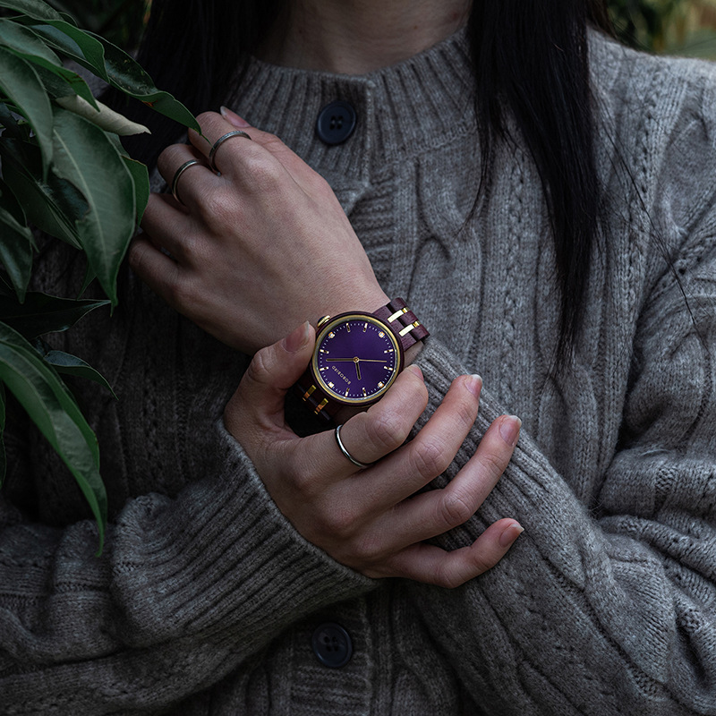 New Stylish Womens Three-color Quartz Watch 4