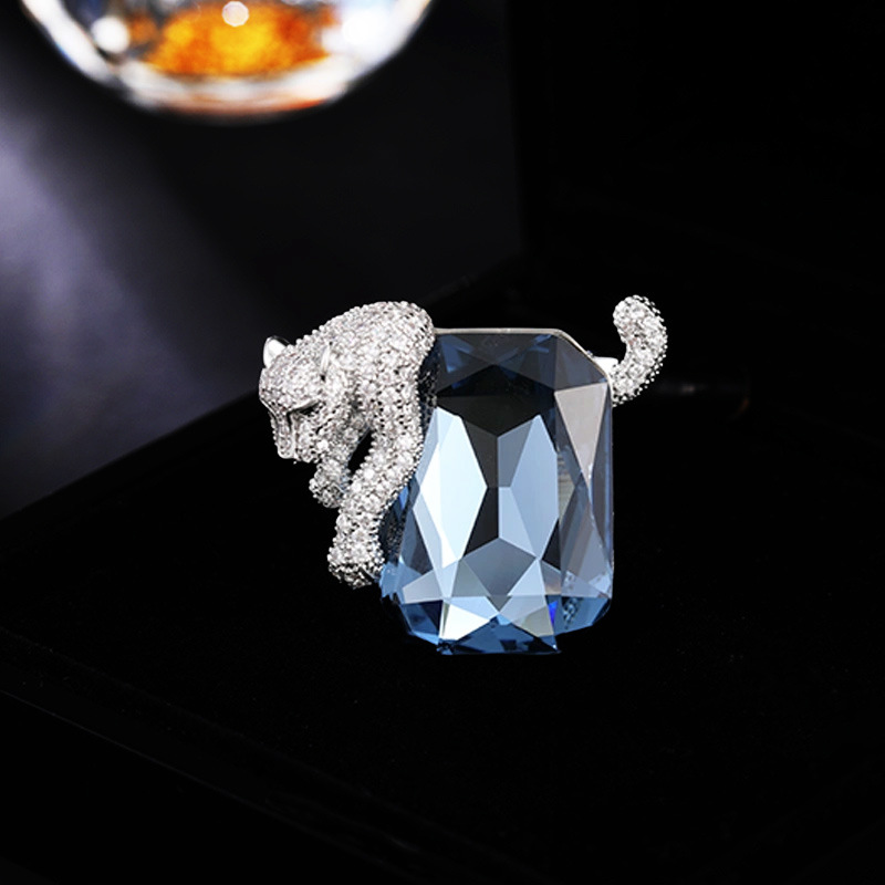 Fashionable And Creative Leopard Brooch