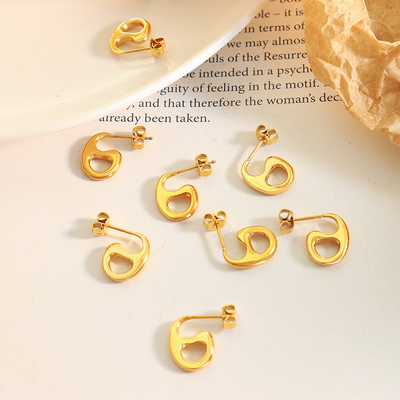Women's Special-interest Design Metallic Ear Studs Ornament