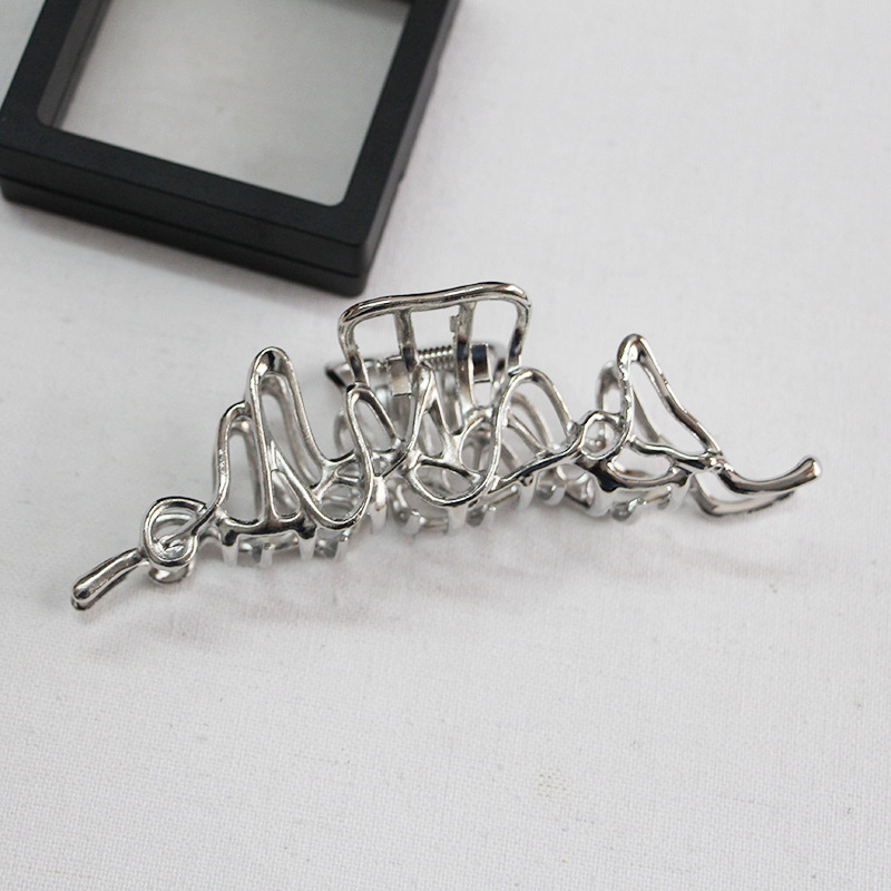 Simple  Claw Large Shark Clip Metal Hair Headdress