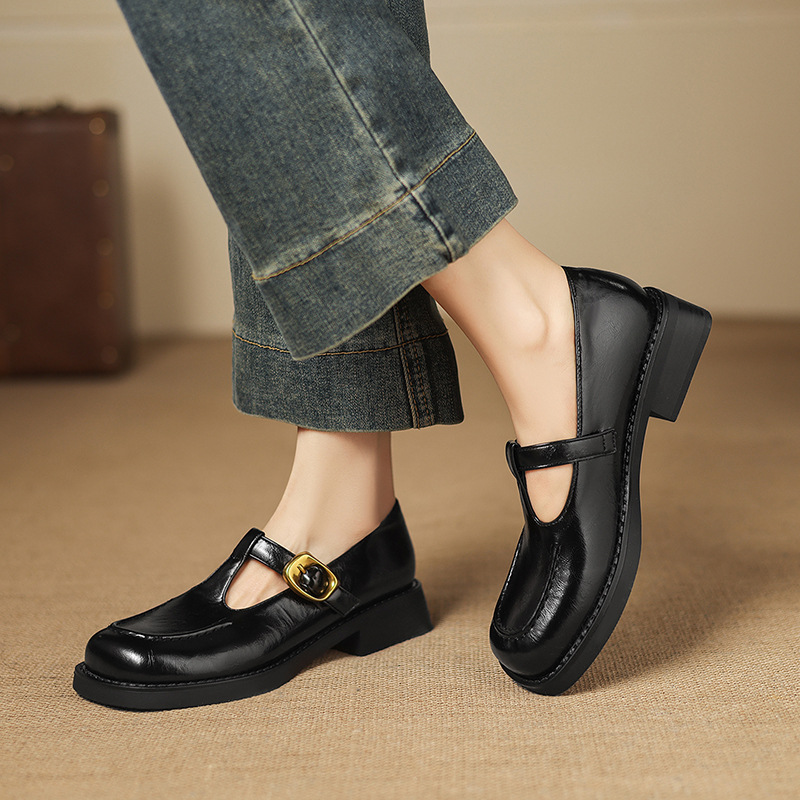 Buckle Vintage Roman Shoes With Stitched Seams And A Deep Toe Box