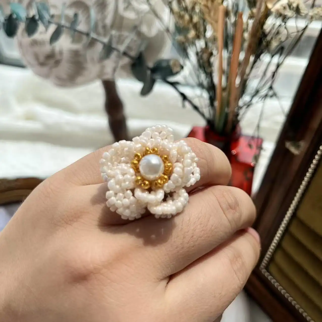 Handmade High-end Feel Of Glass Cream Camellia