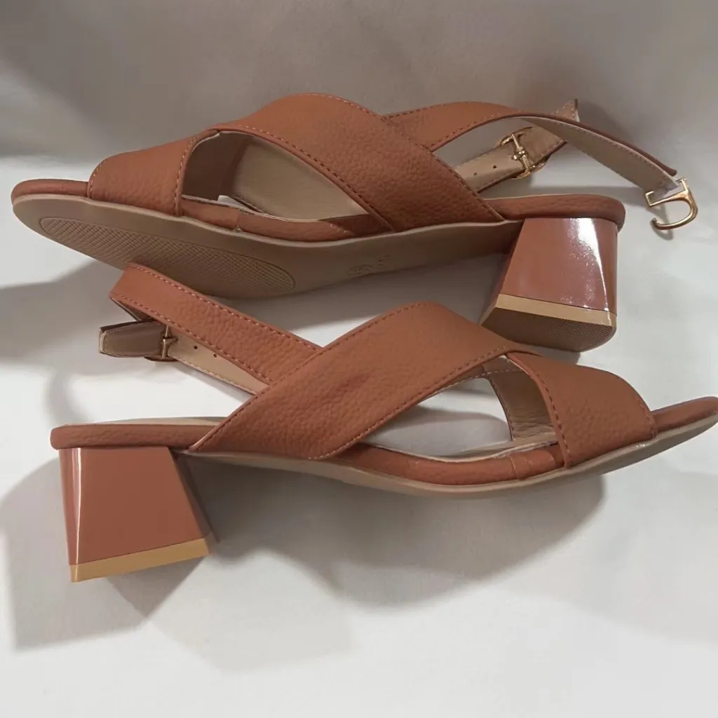 Women's Fashion Chunky Heel Ankle-strap Sandals - Brown