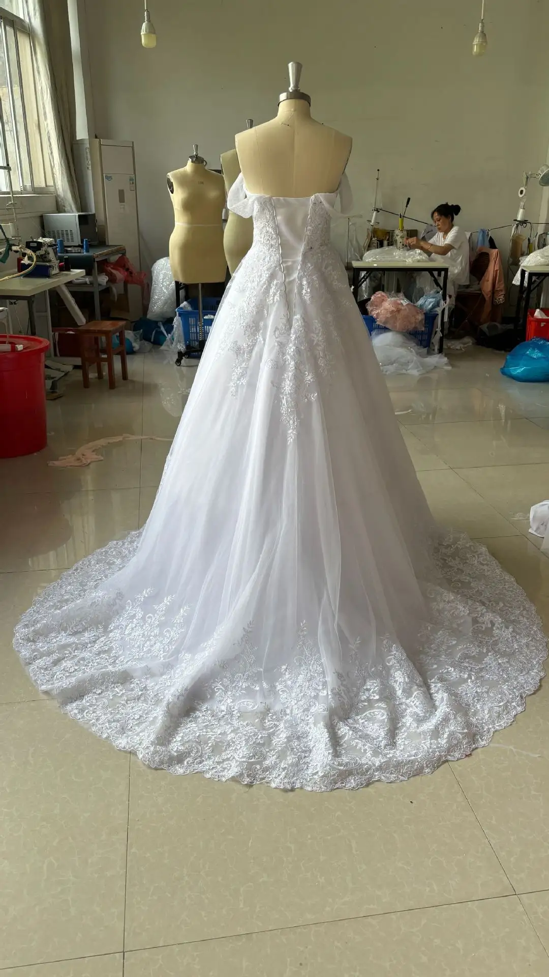Off-shoulder Bridal Main Wedding Dress Elegant Court