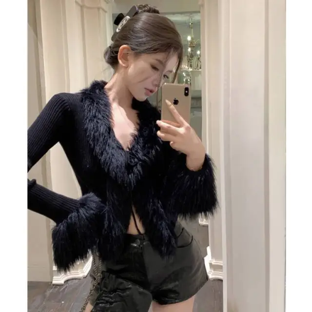 Pure Desire V neck Stitching Bell Sleeve Slim Slimming And Simple Sweater Black - Shop at LoveMi
