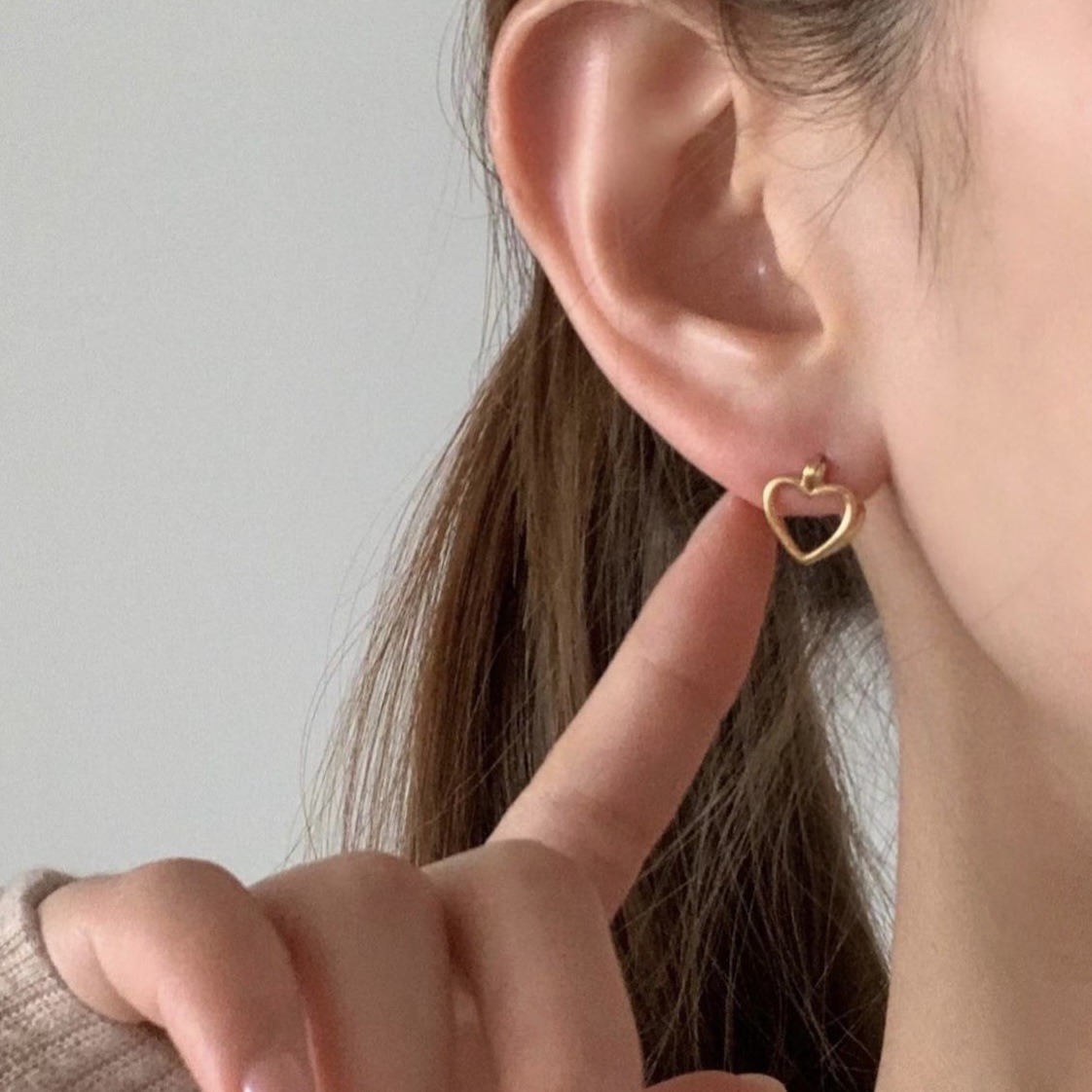 Fashionable Sterling Silver Three-dimensional Love Ear Clip Women's Simple