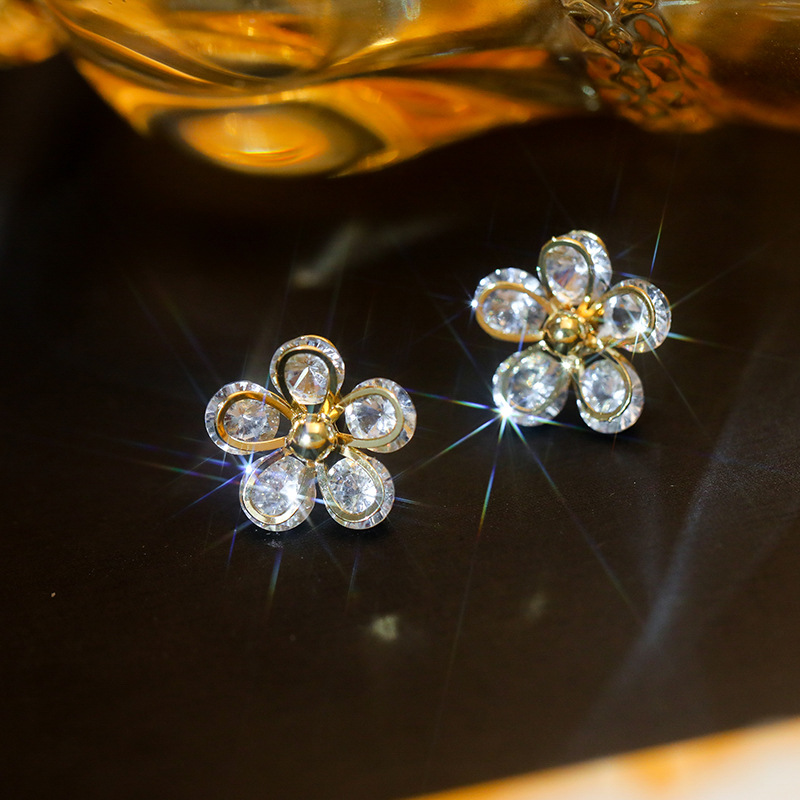 Super High-grade Fairy Stud Earrings Female Micro Inlaid Zircon