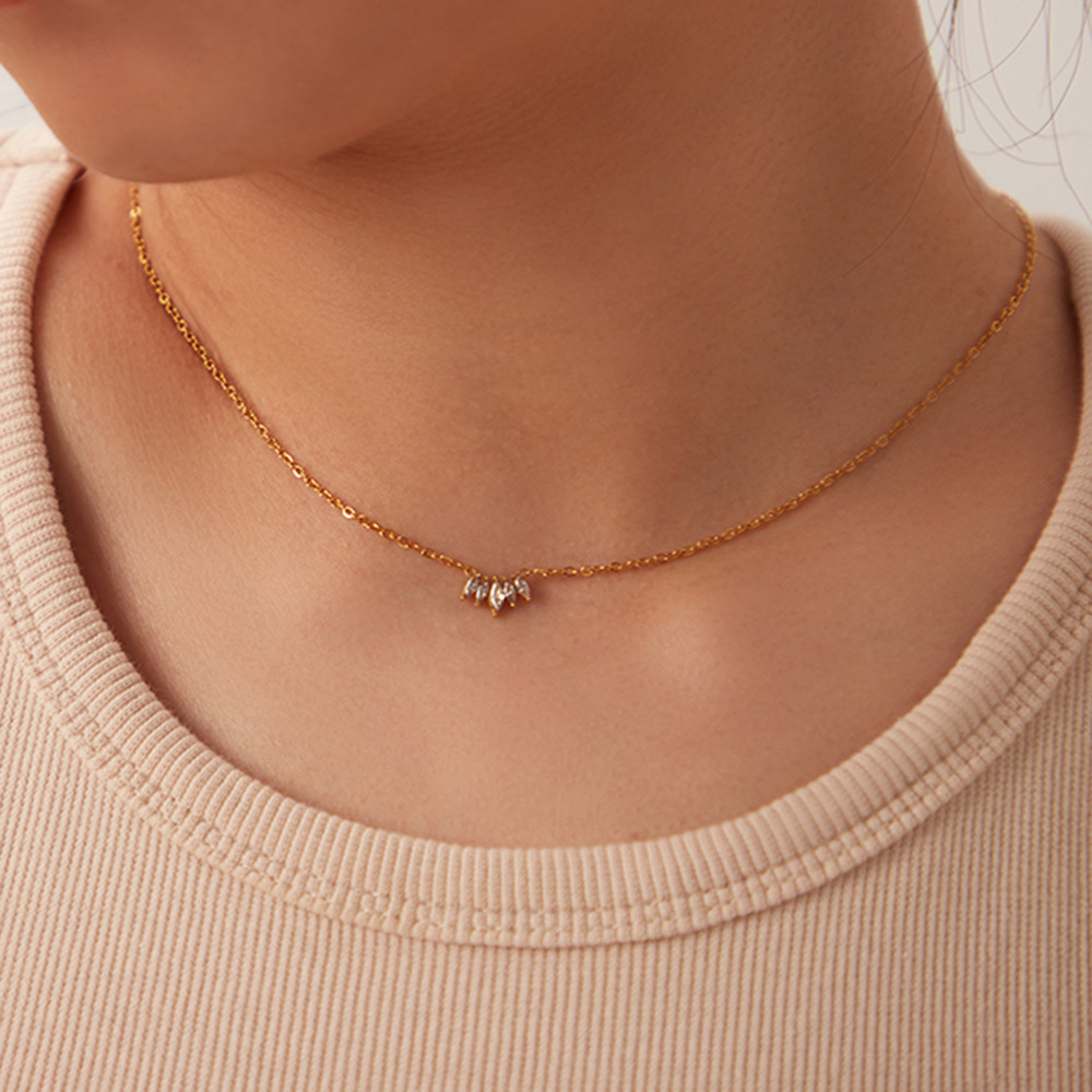 Women's Retro Simple All-match Niche High-grade Titanium Steel 18K Gold Inlaid Zircon Necklace