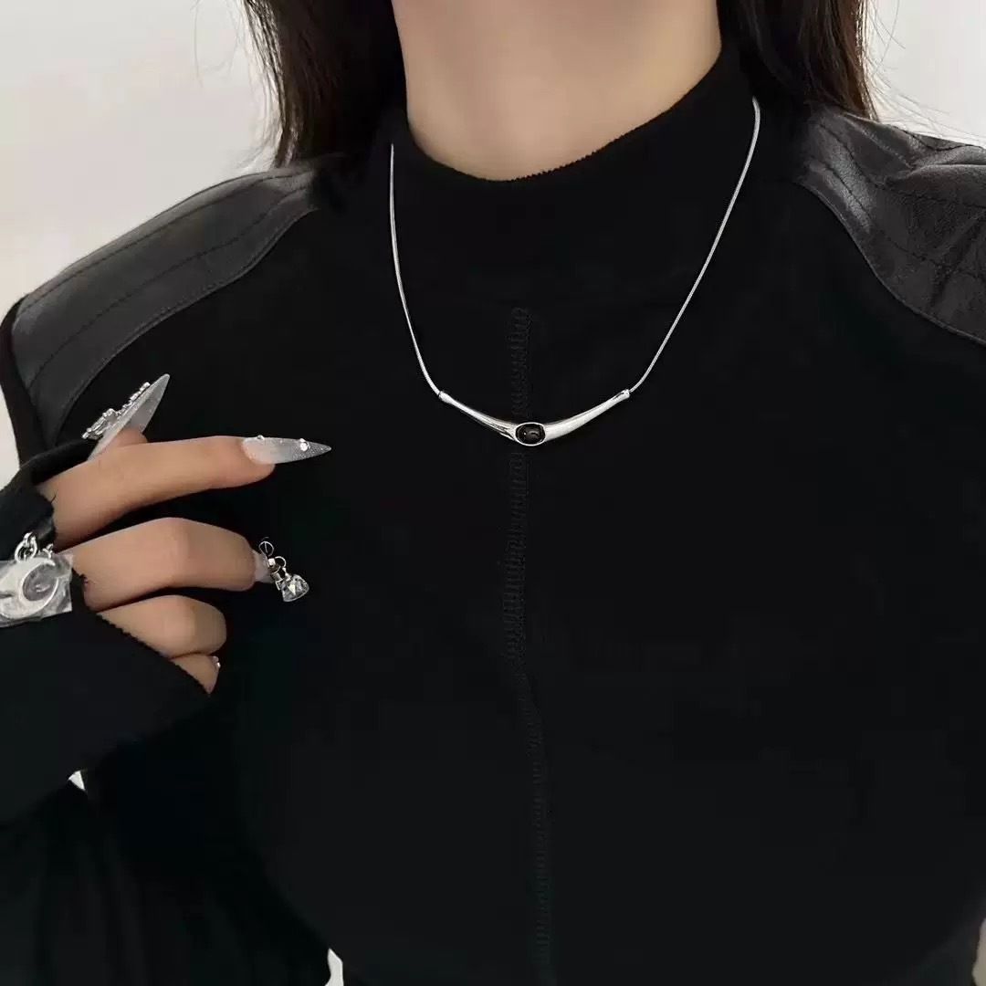 New Minimalist-style Sweater Womens Necklace