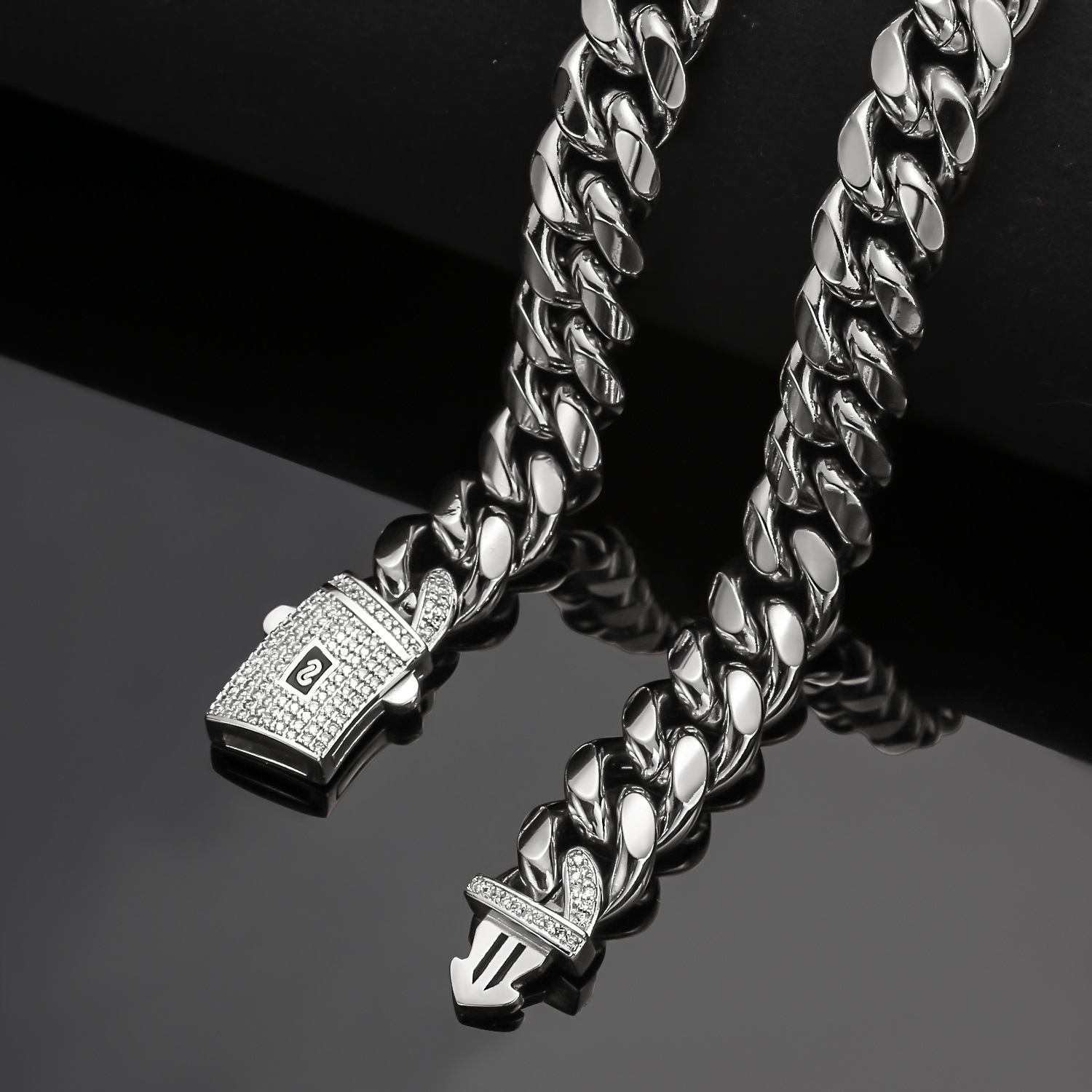 Stainless Steel Color Encrypted Curved Ear Stud Necklace