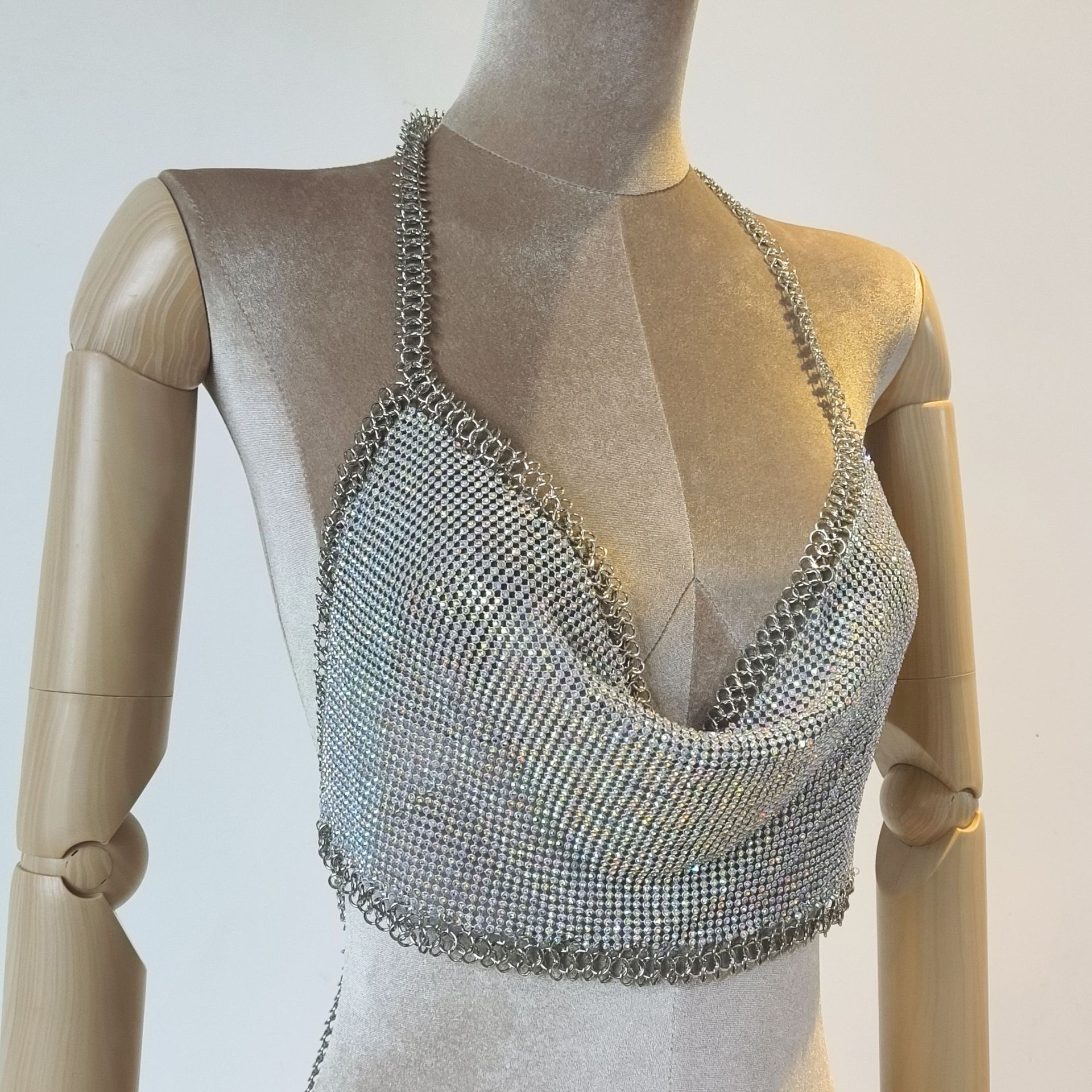 Eight-word Chain Metal Shoulder Strap Rhinestone Quartz Top