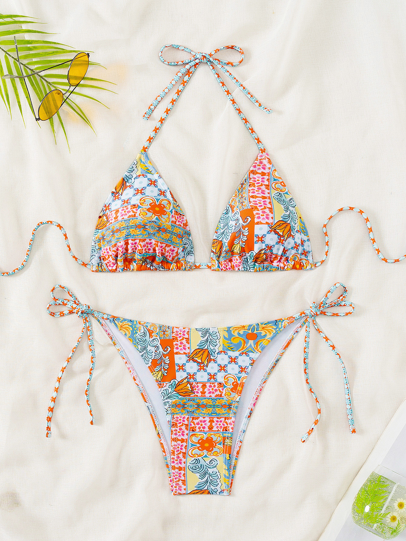 Title 9, Damen Bikini Split mit Print und Schnürung. Der...