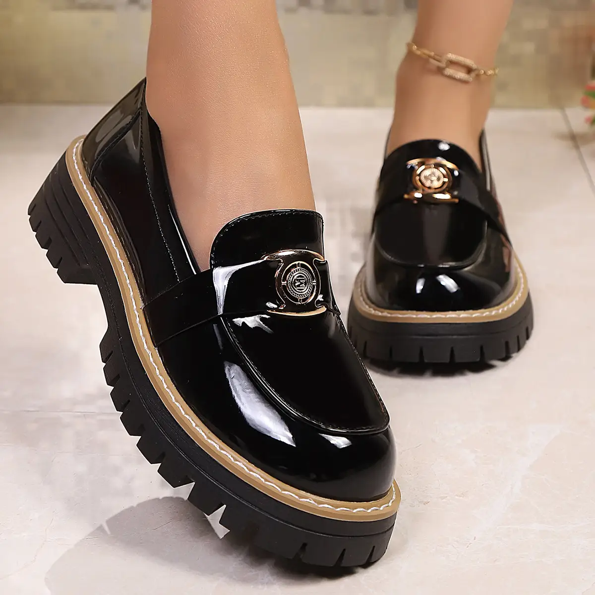 Large-size Casual Women's Shoes
