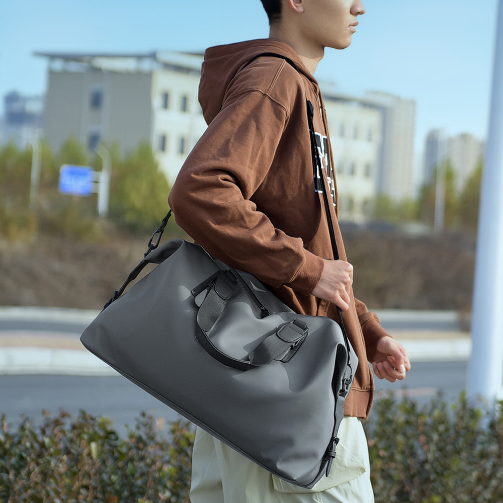 Men's Casual Travel Bag With Dry-wet Separation And Large Capacity product image