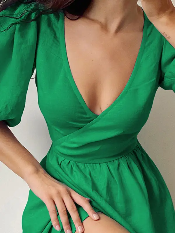 Elegant Solid Color Pleated Dress