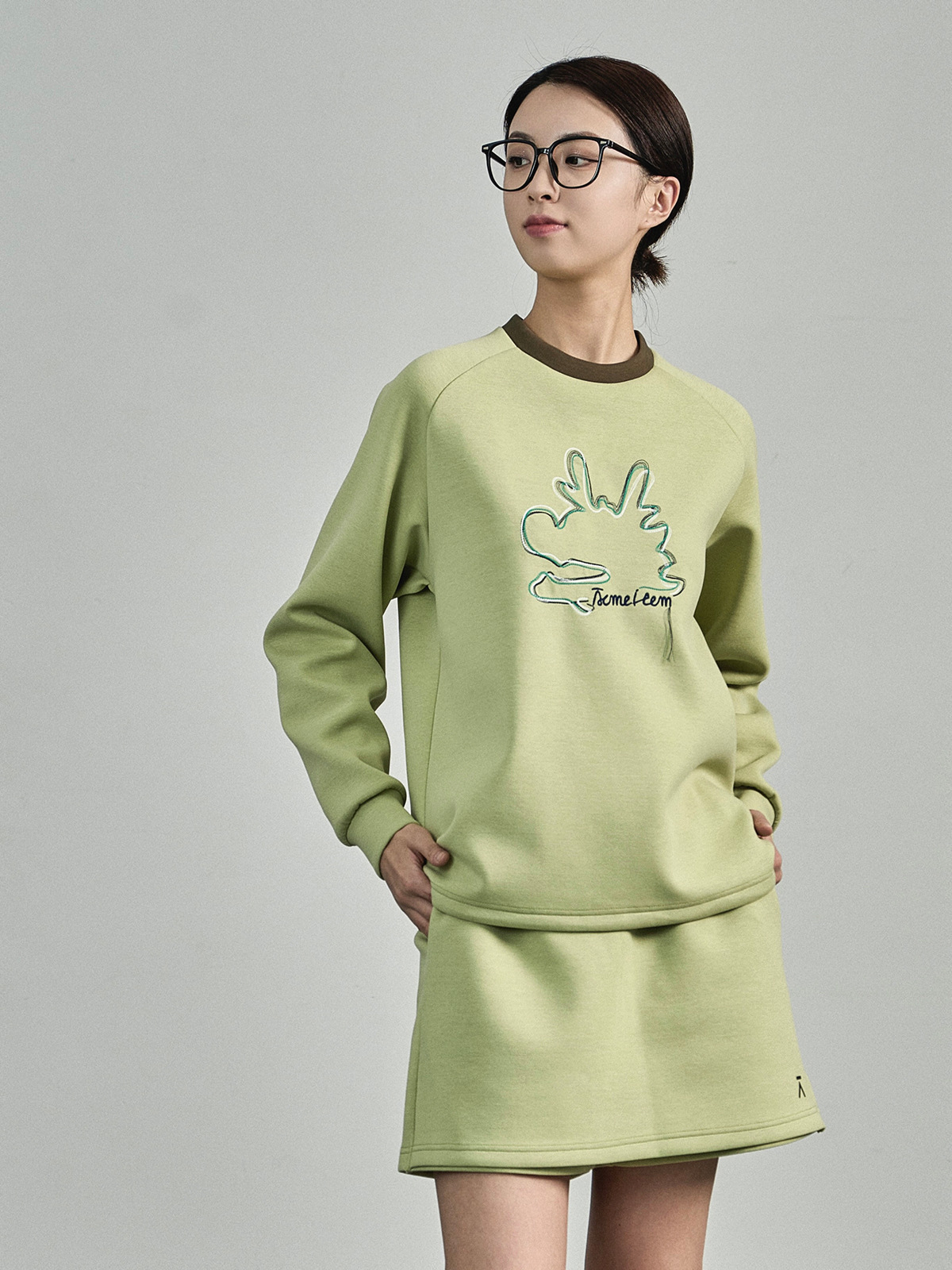 Embroidered Faucet Air Layer Sweater Suit Colored Rib Neckline Loose Leisure Suit Suit