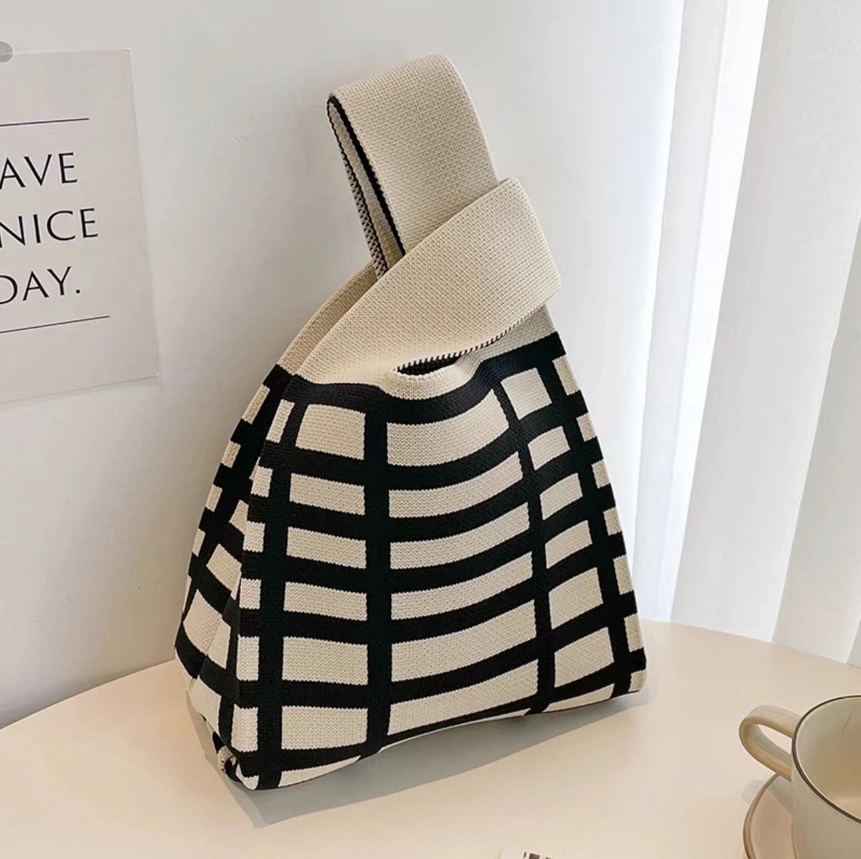 Contrast Color Striped Checkerboard Knitted Shopping Handbag — foto 27