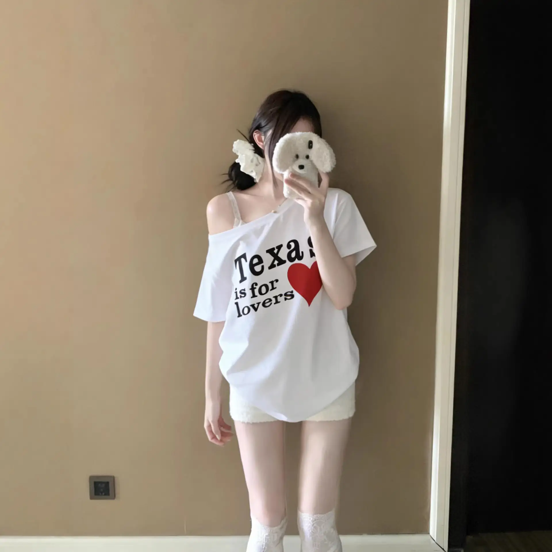 Sexy Loose Off-Shoulder Short-Sleeve T-Shirt With A Slant Neckline