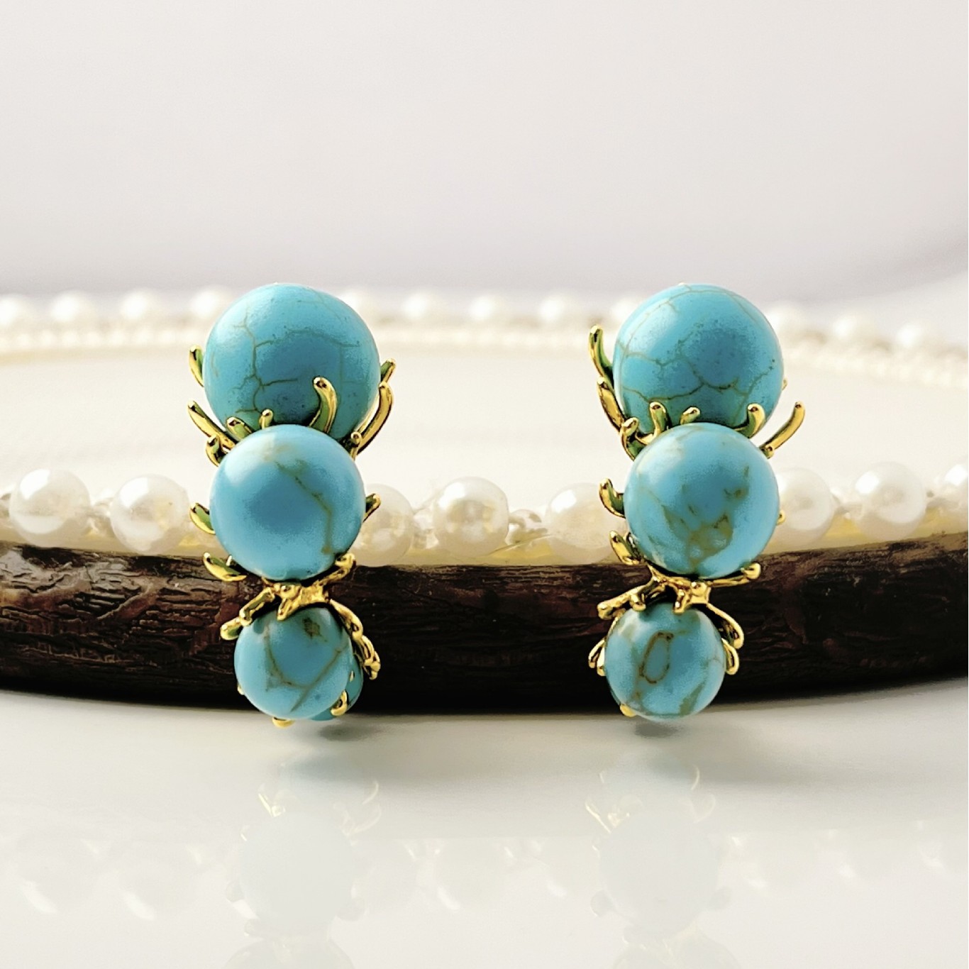 Mid-Period Natural Blue Turquoise Style Zircon Stud Earrings